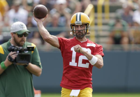Rodgers works out with Packers, then details his concerns