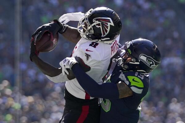 Atlanta Falcons running back Cordarrelle Patterson (84) pictured before an  NFL football game against the Washington Commanders, Sunday, November 27,  2022 in Landover. (AP Photo/Daniel Kucin Jr Stock Photo - Alamy