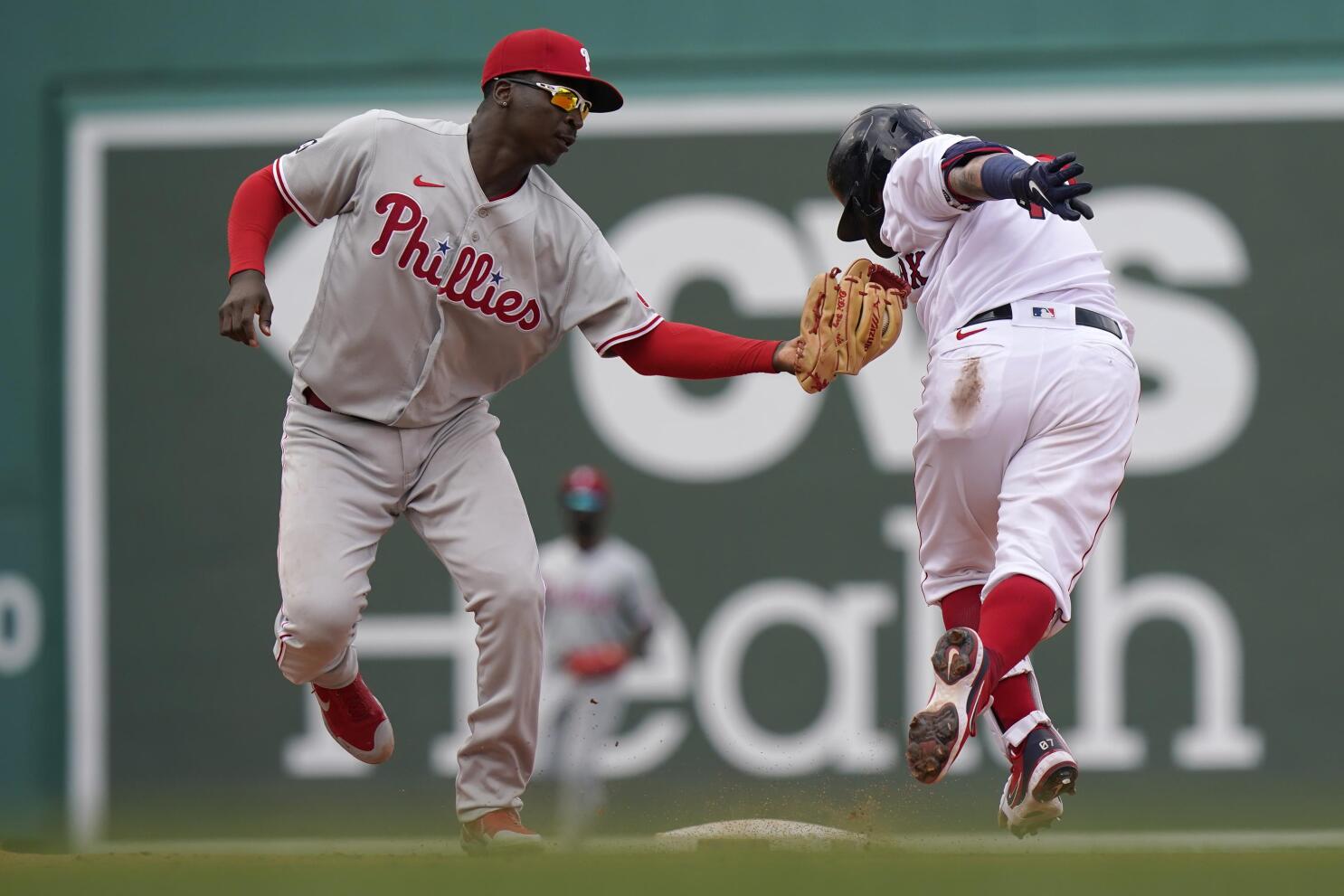 Torreyes homers, Philly bullpen shines in 5-4 win over BoSox