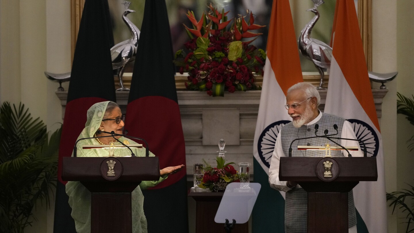 НОВО ДЕЛХИ AP — Индия и Бангладеш в събота се