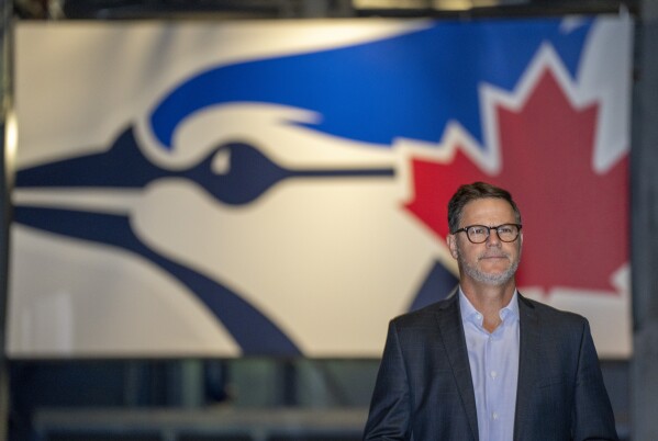 Blue Jays have a decision to make with John Schneider in offseason