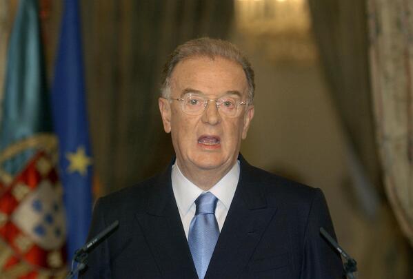 FILE - In this July 9, 2004 file photo, Portuguese President Jorge Sampaio speaks at Lisbon's Belem palace, after announcing that he will ask the ruling center-right Social Democratic Party to appoint a new prime minister following the resignation of Jose Durao Barroso. Sampaio, a former two-term president of Portugal and one of the most prominent political figures of his generation, has died. He was 81. The current Portuguese president, Marcelo Rebelo de Sousa, announced Sampaio's death Friday, Sept 10, 2021. (AP Photo/Armando Franca, File)