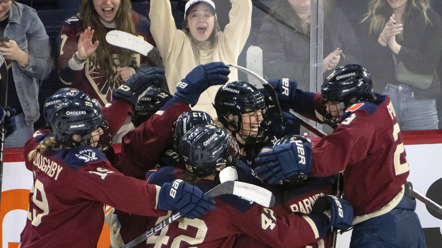 Victoire Beat Fleet 3-2 in Overtime to Secure Playoff Position
