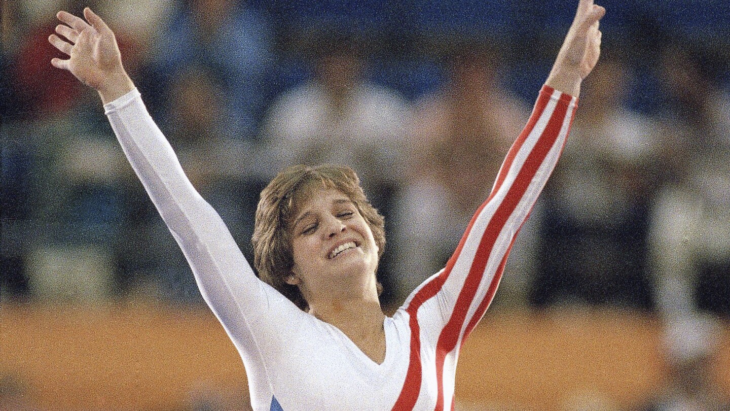 Великата олимпийска гимнастика Мери Лу Ретън каза че е изправена
