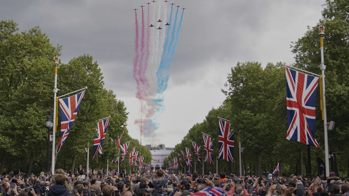 Britain's V-E Day parade draws thousands near Buckingham Palace