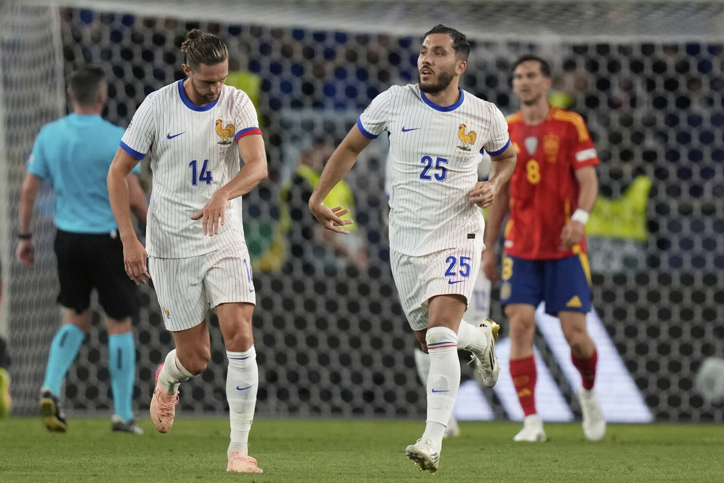 Man City signs France playmaker Cherki to usher in start of post-De Bruyne era