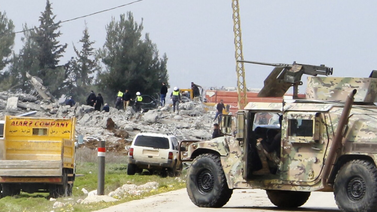 SAFRI Ливан AP — Два израелски въздушни удара във вторник