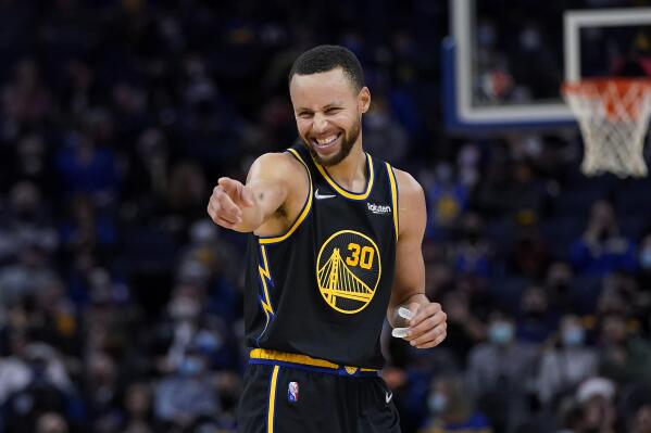 Steph Curry Sets NBA Career Record for 3-Pointers - The New York Times