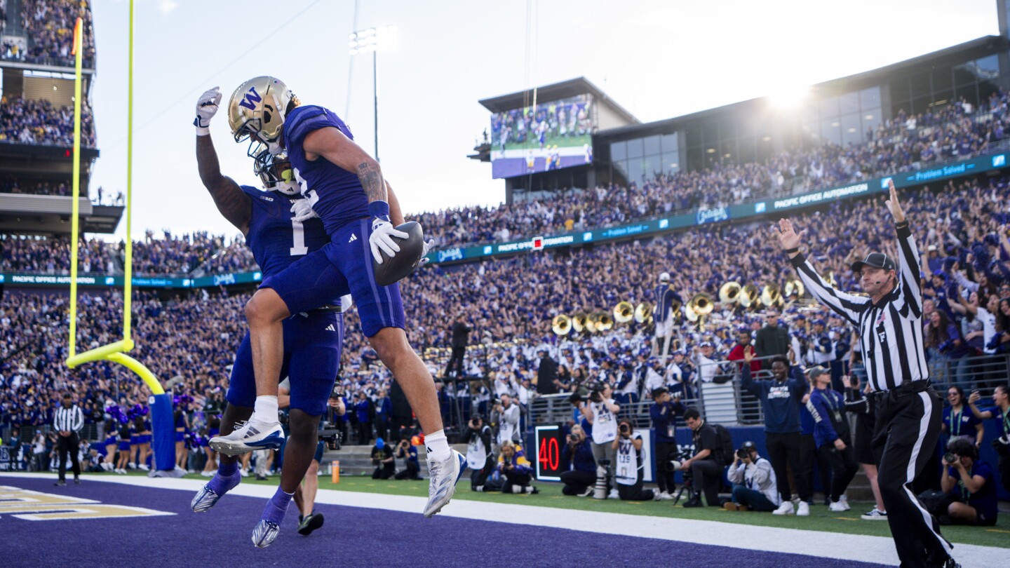 Washington pulls away in the fourth quarter and beats No. 10 Michigan 27-17 in the title game rematch