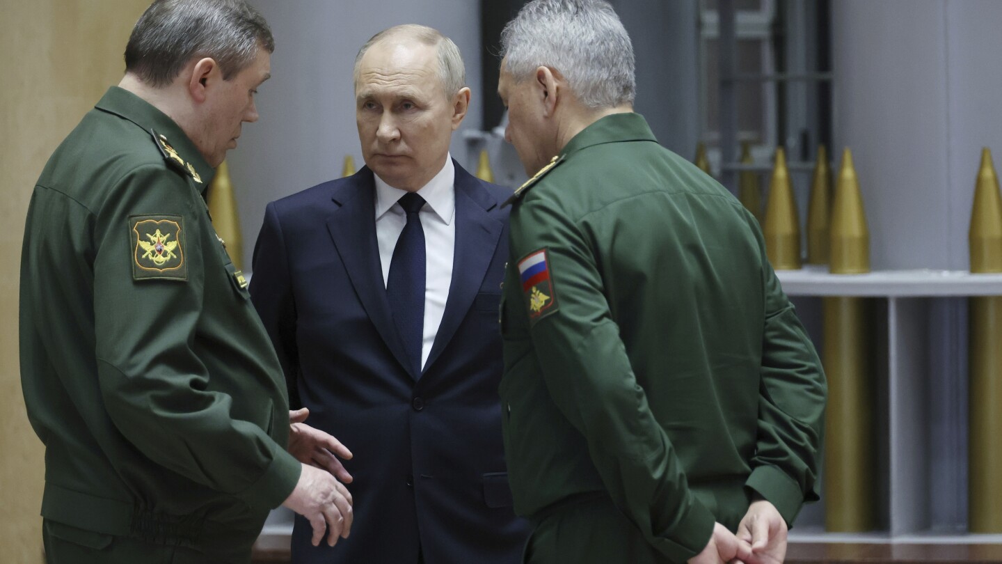 Русия арестува още един високопоставен служител на Министерството на отбраната по обвинения в подкуп на фона на по-широко разтърсване