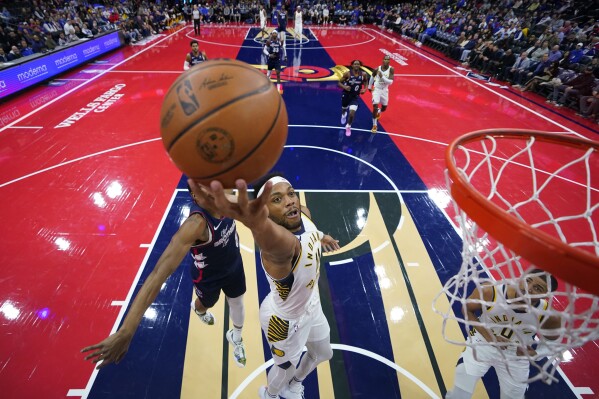 Indiana Pacers' Bruce Brown goes up for a shot during the first half of an NBA basketball in-season tournament game against the Philadelphia 76ers, Tuesday, Nov. 14, 2023, in Philadelphia. (AP Photo/Matt Slocum)