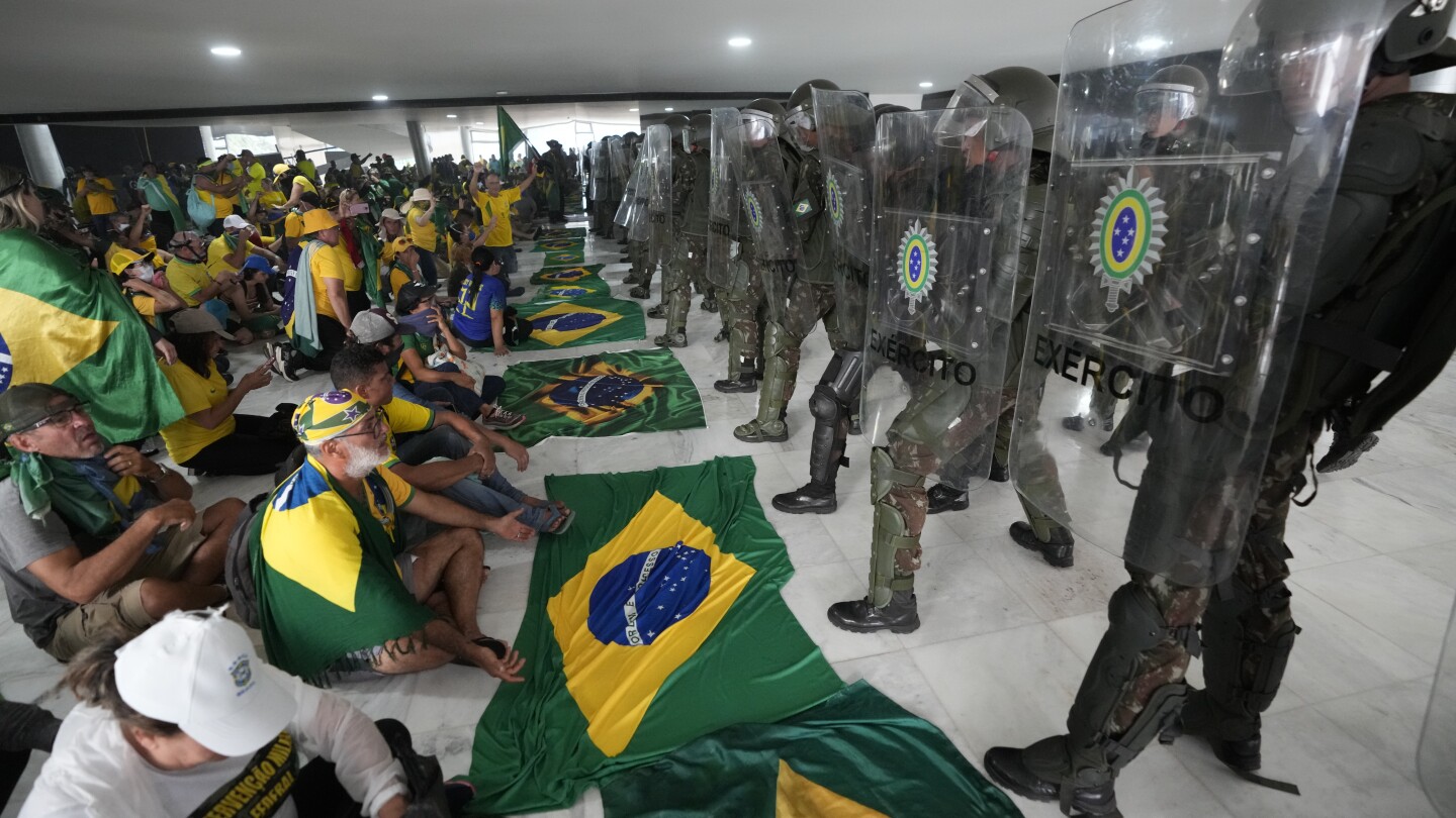 РИО ДЕ ЖАНЕЙРО (AP) — Бразилия в понеделник отбеляза годишнината