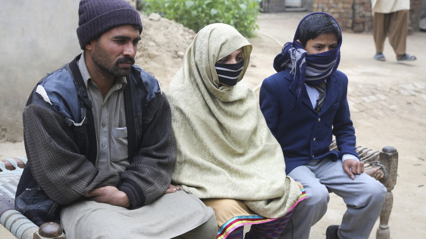 12 Sal Ka Larki Xnxx - Child sex abuse in Pakistan's religious schools is endemic | AP News