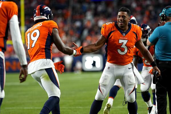 Journeyman Johnson leads Broncos' backups past Cowboys 17-7