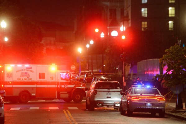 The law enforcement agencies work in the scene after two employees of the Israeli embassy in Washington were shot in Washington on Thursday, May 22, 2025, before the Jewish Museum of the Capital of the Jewish Museum in Washington. (AP Photo/Rod Lamkey, Jr.)