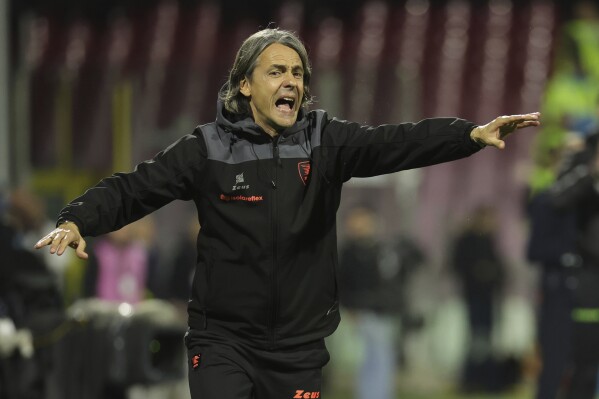 Salernitana coach Filippo Inzaghi gives instructions during the Serie A soccer match between Salernitana and Empoli, at the Arechi stadium in Salerno, Italy, Friday, Feb. 9, 2024. (Alessandro Garofalo/LaPresse via AP)