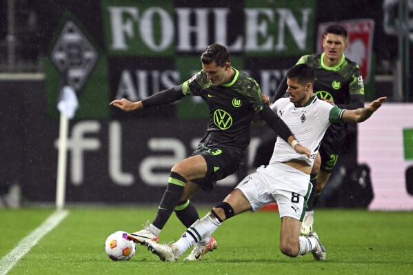 Monchengladbach vs Wolfsburg, 20h30 ngày 17/05