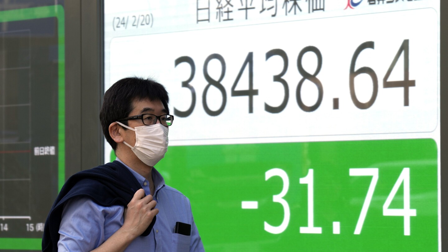 ТОКИО (AP) — Азиатските акции се търгуваха смесено във вторник