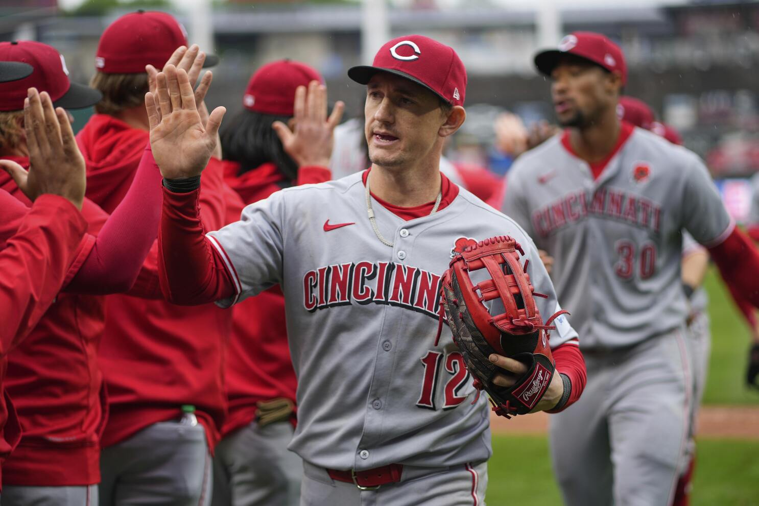 Reds place OF Austin Hays on the 10-day IL with bruised left foot
