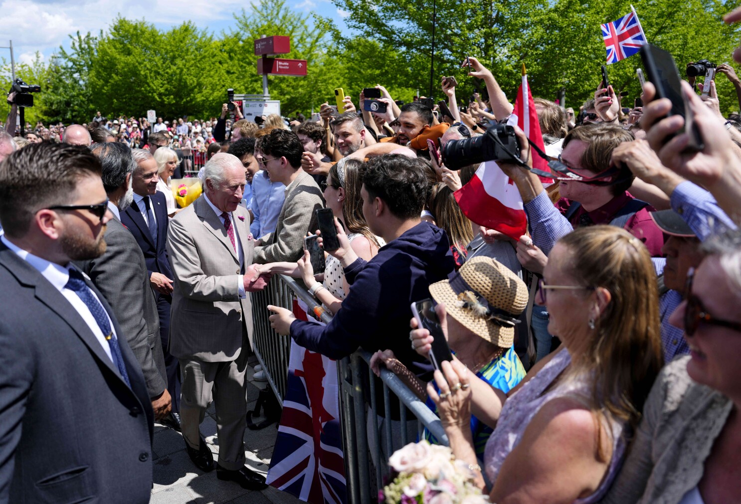 El rey Carlos III llega a Canadá para destacar su soberanía tras las amenazas de anexión de Trump