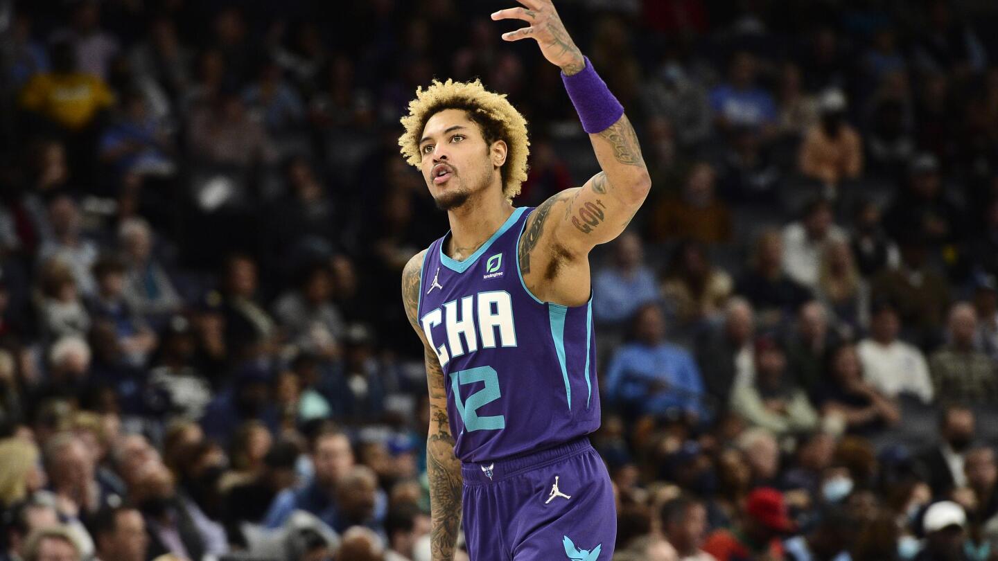 KELLY OUBRE JR.- CHARLOTTE HORNETS - Distressed Merch