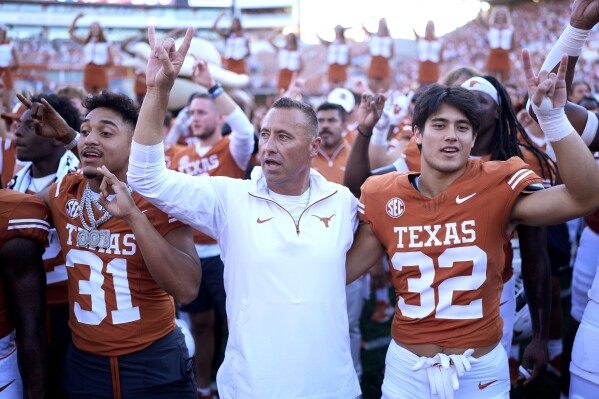 AP Top 25: Texas returns to No. 1, Alabama drops to No. 7 | AP News