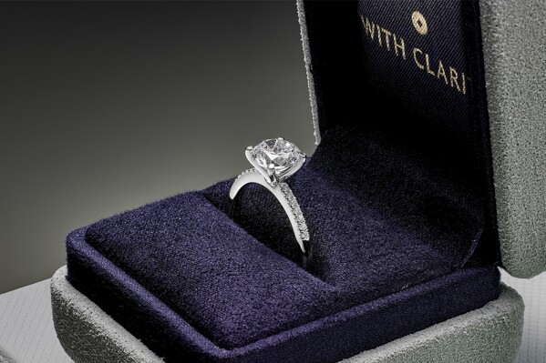 With Clarity - Custom Diamond Rings