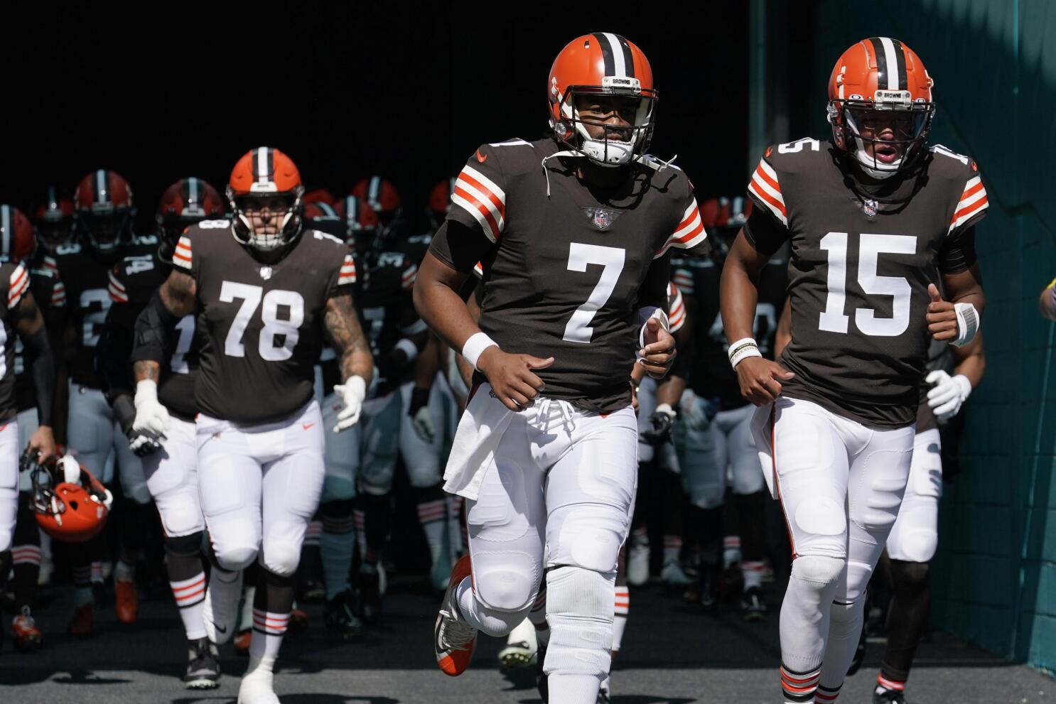 The Cleveland Browns struggle to find porpoise in Miami, losing to