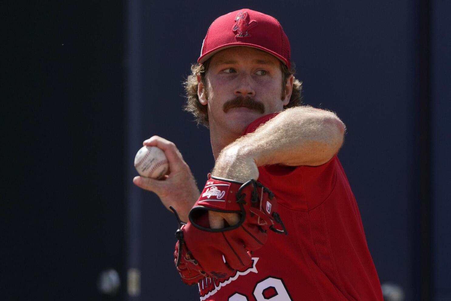 MLB -- For a few hours, Miles Mikolas kept St. Louis Cardinals