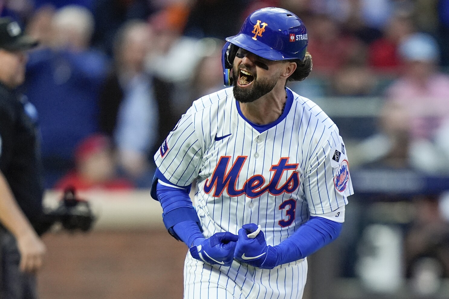 Mets and outfielder Jesse Winker agree to 1-year contract, AP source says |  AP News