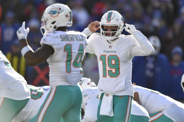 Who is Skylar Thompson? A look at the Dolphins' starting quarterback for  the playoff game vs. Bills 