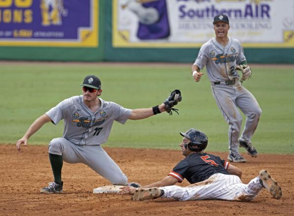 Alabama baseball pulls away from Rider, survives in NCAA regionals 