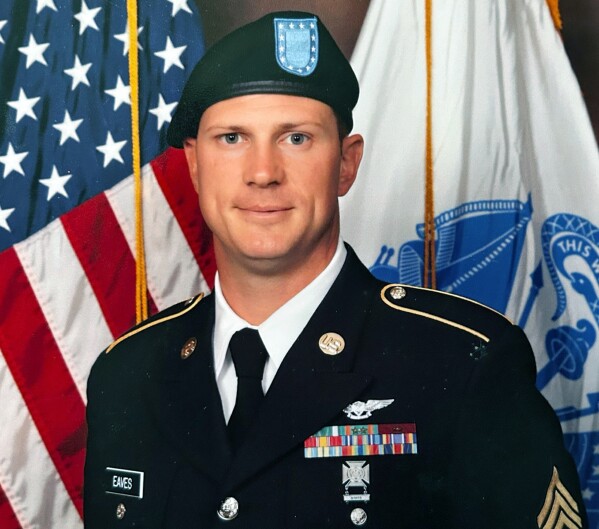 This image provided by the U.S. Army shows Chief Warrant Officer 2 Andrew Loyd Eaves, 39, of Great Mills, Md. (U.S. Army via AP)