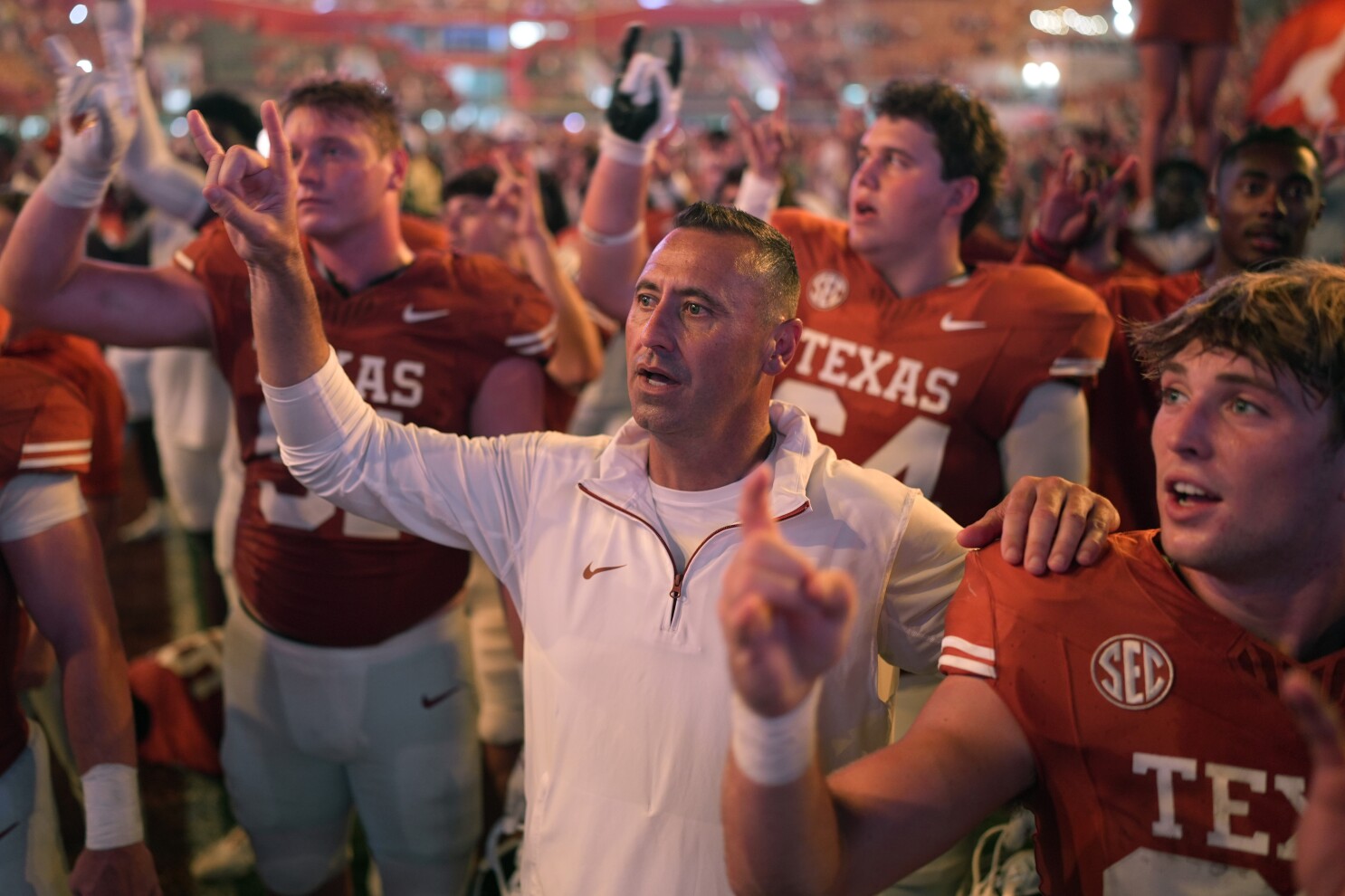CFP Bracket Watch: Texas the top seed, Tennessee a first-round host in latest AP playoff projection