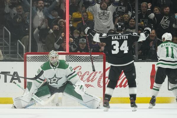 See Snoop Dogg Provide Play-by-Play for Los Angeles Kings Hockey Game