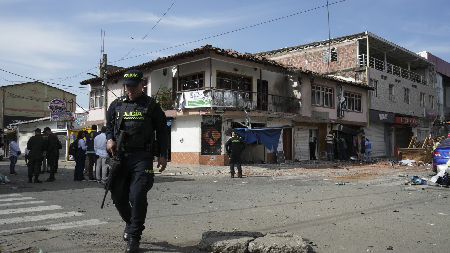 БОГОТА Колумбия AP — Насилието се засили в югозападна Колумбия