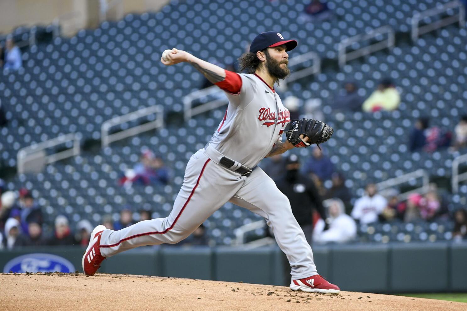 Maeda cleared to pitch for Twins after taking line drive off ankle