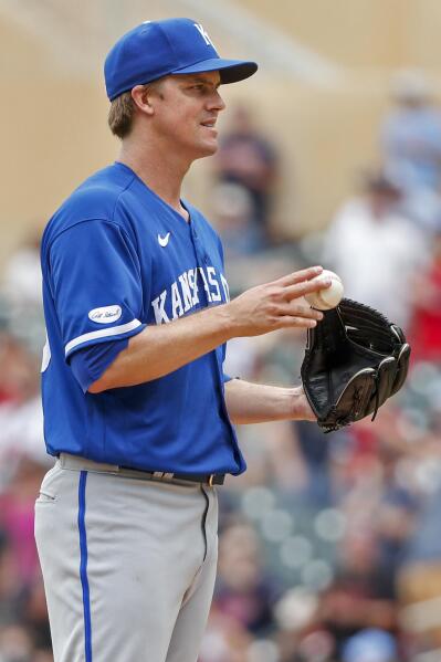 Royals place Greinke on 15-day IL with strained forearm
