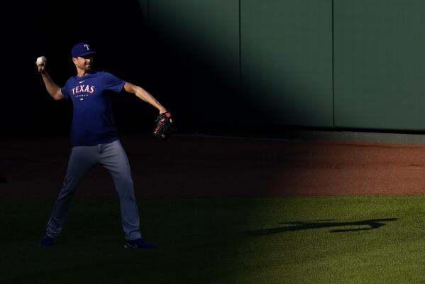 Rangers pitcher Jacob deGrom leaving team to attend birth of third