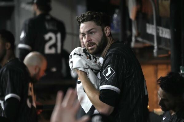 Giolito starts combined 1-hitter as White Sox, Phils split doubleheader