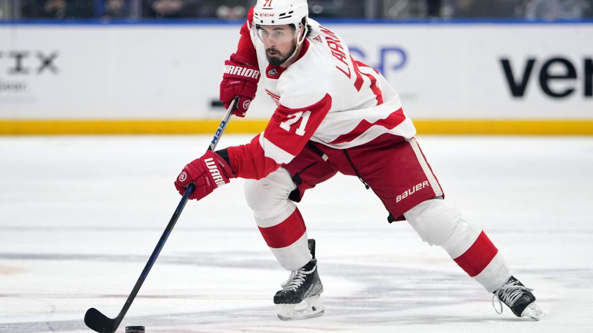 Red Wings, Larkin agree to eight-year, $69.6M extension
