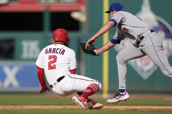 Mets beat D'backs 10-3 in home opener at Citi Field