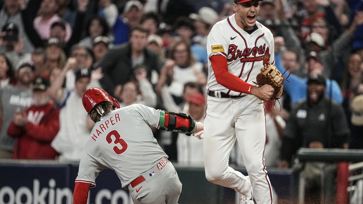 Atlanta Braves Starting to Pull Away in Final Month of Division Race