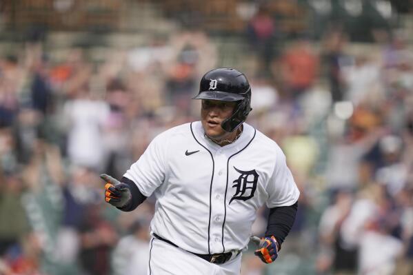 Tigers fall 6-3 to the Red Sox on Opening Day, Cabrera singles run in