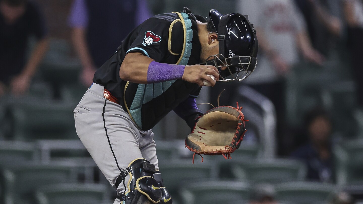 Diamondbacks Catcher Gabriel Moreno Exits Game With Hand Injury
