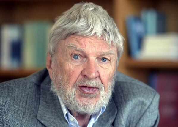 German actor Hardy Kruger, star of adventure movies, dies | AP News