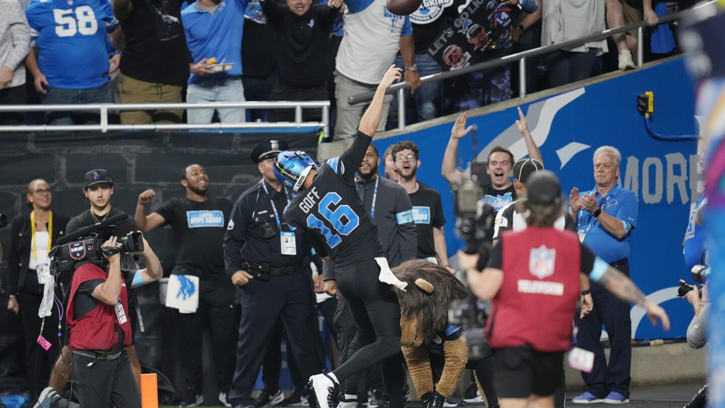 Jared Goff sets NFL record completing all 18 of his passes in Lions' 42-29 ...