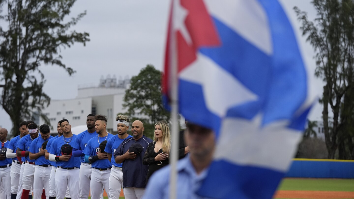 Отцепилият се със звезди кубински бейзболен отбор празнува обединението си, дори без място за игра