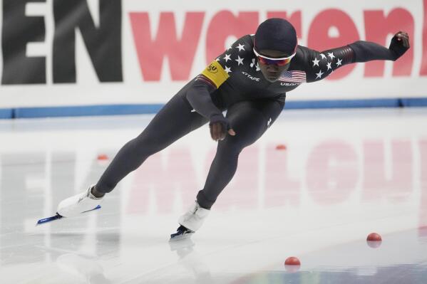 Erin Jackson of the USA in action during the women's 500m race at the Speed Skating World Cup in Tomaszow Mazowiecki, Poland, Saturday, Nov. 13, 2021. (AP Photo/Czarek Sokolowski)