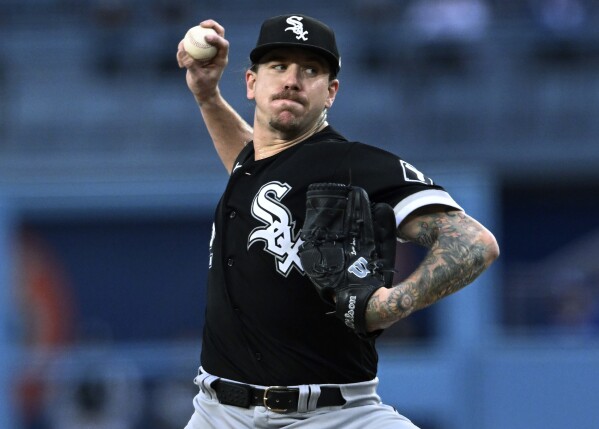 White Sox starter Mike Clevinger leaves game vs. Dodgers with